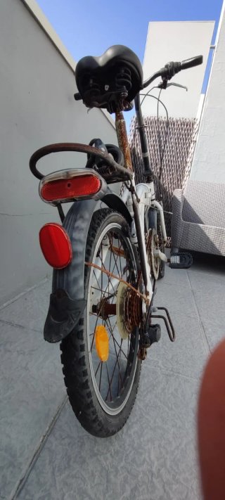 Bicicleta Plegable DHS Blanca.