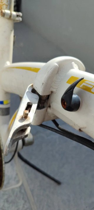 Bicicleta Plegable DHS Blanca.