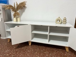 Mueble TV blanco madera