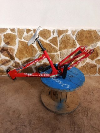 Cuadro Commencal Supreme DH 26"