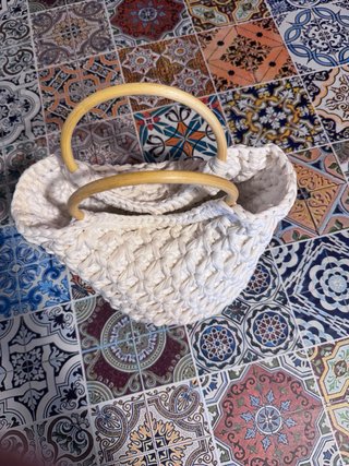 Borsa uncinetto fatta a mano panna e bambù⁠