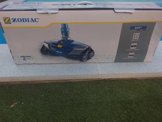 Robot Limpiafondos Piscina + Mangueras