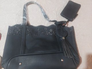 Bolso de mano Anna Field negro