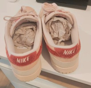 Nike Dunk Low WMNS Rosa y Rojo