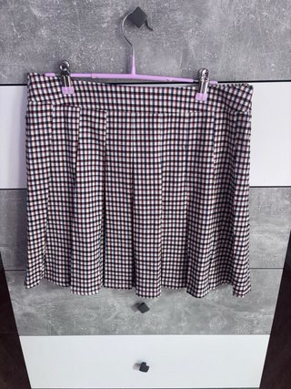 Conjunto Stradivarius Camiseta Negra y Falda XL