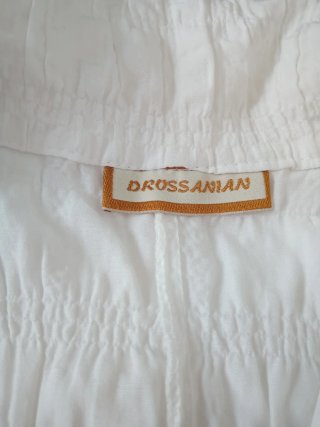 Camisa blanca fruncida