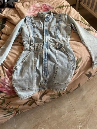 Vestido vaquero con cremallera