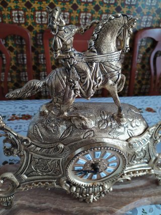 Reloj de sobremesa bronce figura ecuestre