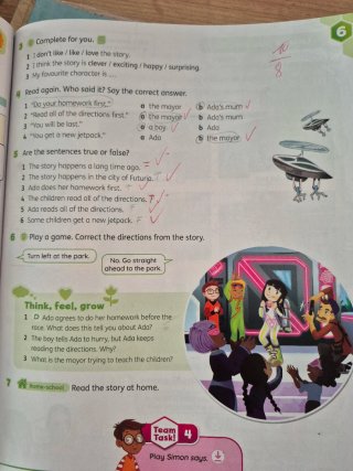 World Class 4 Class Book (Spain)