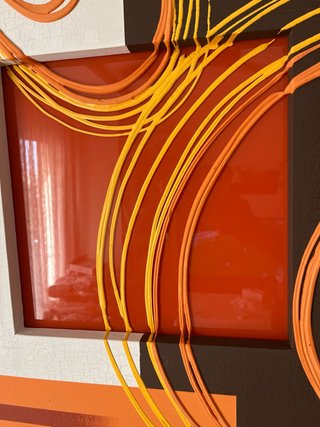 Cuadro abstracto, dividido en tres partes separada