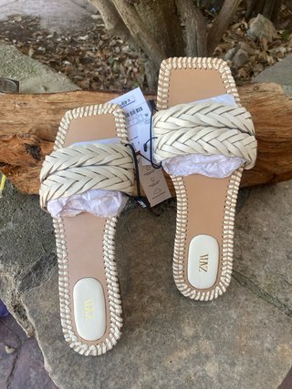 Sandalias Zara Talla 40 Beige/Blanco