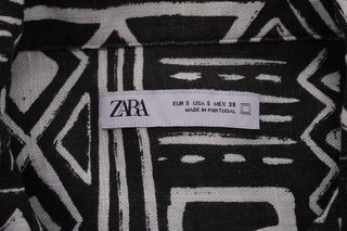 Camisa Zara Negra-Blanca Estampada Talla S
