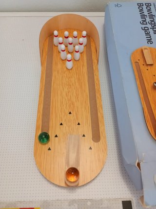 Juego de bolos miniatura de madera