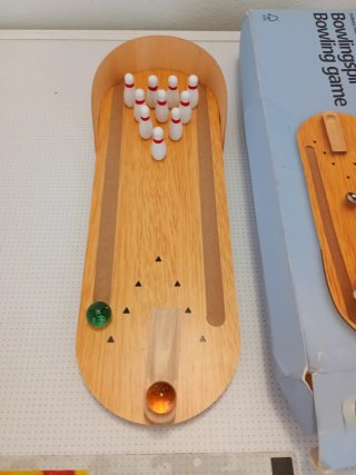 Juego de bolos miniatura de madera