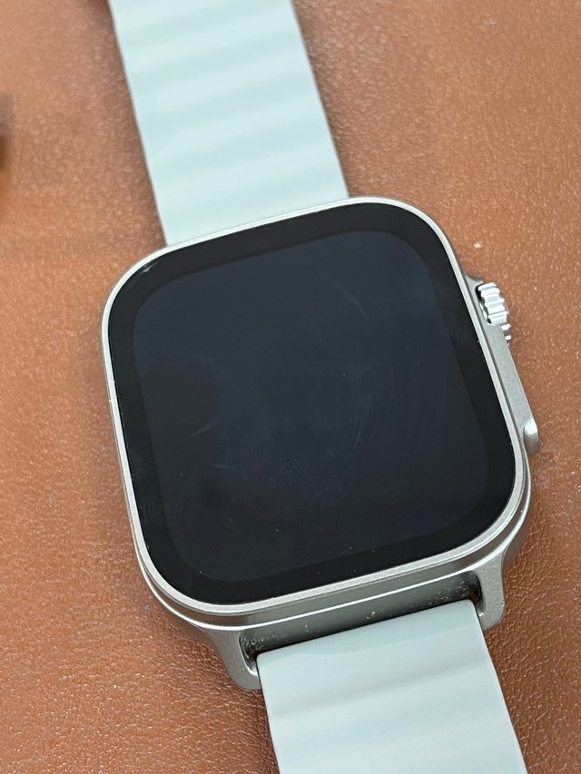 realme Watch 5 AMOLED 1.97 60Hz#004444