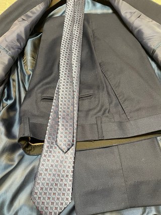 Traje azul hombre