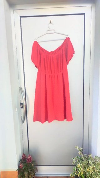 Vestido rojo con lazada