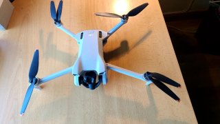 Dron DJI Mini 3 con accesorios
