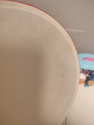 Tambor infantil de madera con baquetas