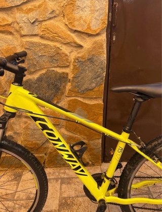 Bicicleta Conway con cambios Shimano Altus