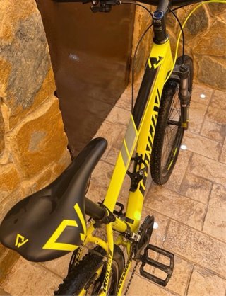 Bicicleta Conway con cambios Shimano Altus