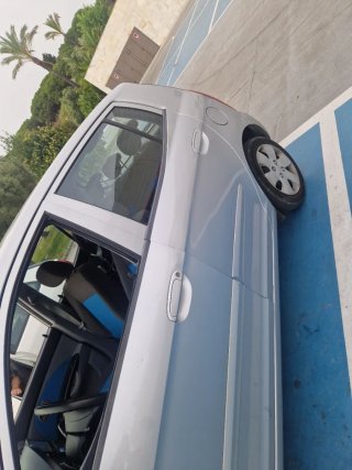 KIA Carens 2004