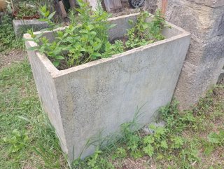 Jardinera de hormigón