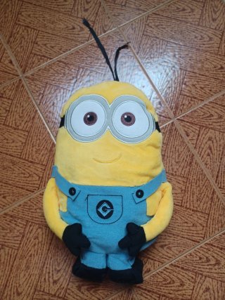 2 Peluche Minion diversi Nuovi mai usati