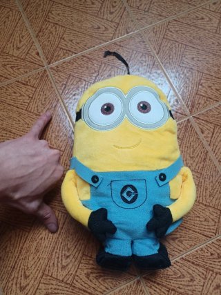 2 Peluche Minion diversi Nuovi mai usati