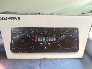 Controlador DJ Profesional Pioneer DDJ-REV5