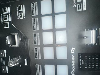 Controlador DJ Profesional Pioneer DDJ-REV5
