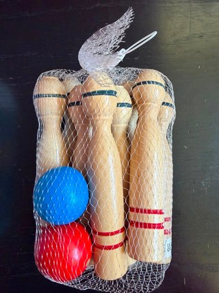Juego bolos madera natural con 2 bolas