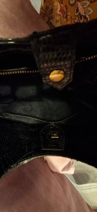 Bolso mano piel serpiente negro