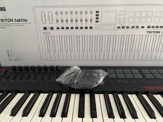 Korg Triton Taktile 49 Sintetizador