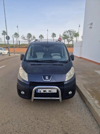 Peugeot Expert 2008
