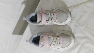 Sneakers bambina Puma rosa e bianche