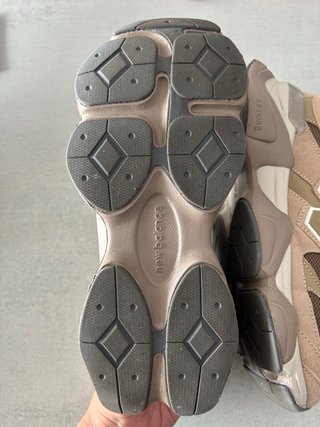 Zapatillas New Balance 9060 Mushroom Arid Stone