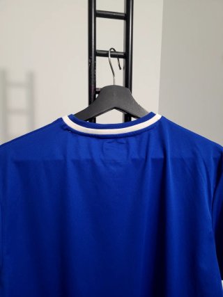 Camiseta deportiva Umbro azul
