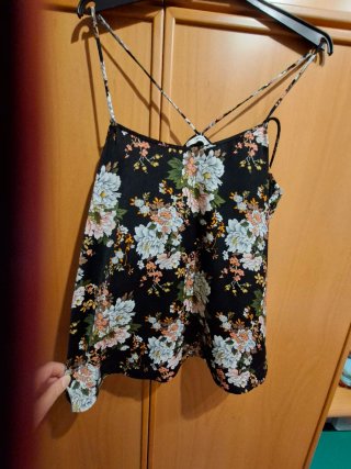 Top tirante fino estampado floral