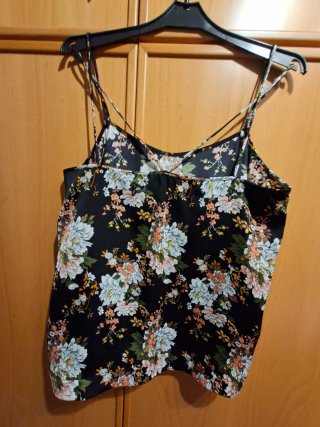 Top tirante fino estampado floral