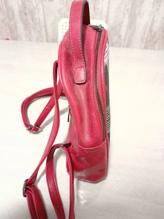Mochila cuadros roja y negra