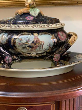 Sopera de porcelana estilo satsuma