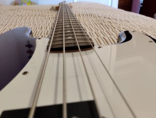 Bajo Fender Squier Precision
