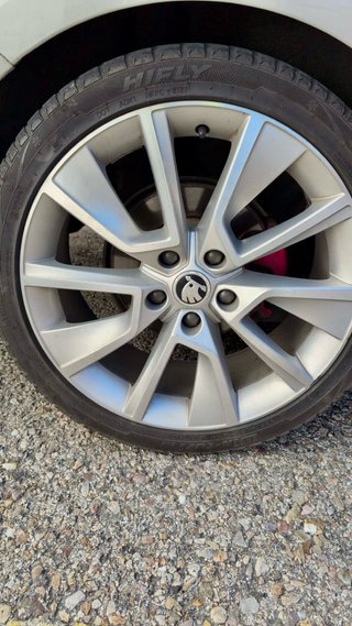 LLANTAS SKODA 18”