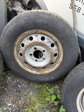 Rueda 225/65/16c 112/110R con llanta Renault