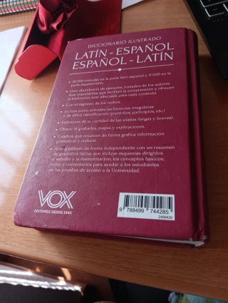Diccionario ilustrado latín-español/ español-latín