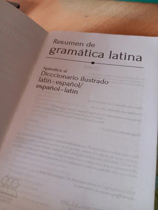 Diccionario ilustrado latín-español/ español-latín