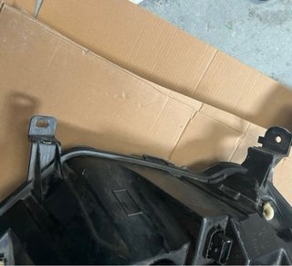 Faro delantero coche