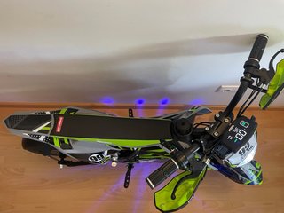 Moto eléctrica infantil Xtreme Racing 99