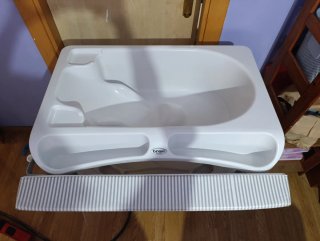 Cambiador y bañera para bebé